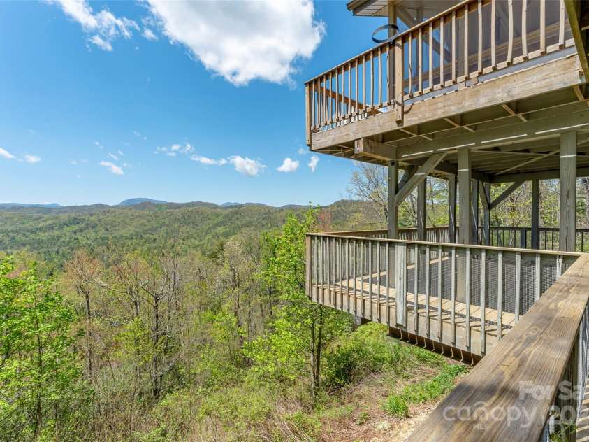 101 Ruffed Grouse Road, Brevard, NC 28712.  MLS# CAR4132421, YatesRealty ID 10050. 