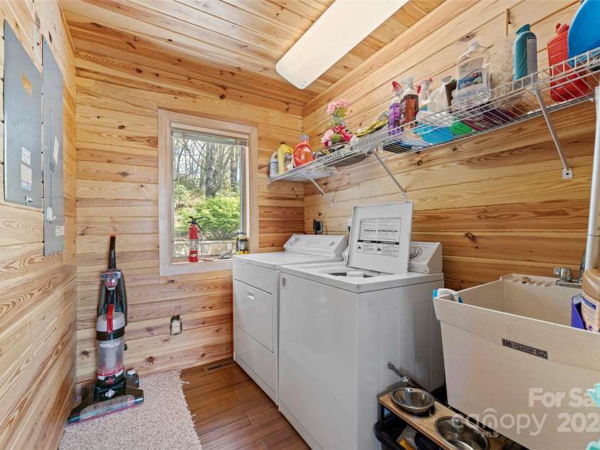 101 Ruffed Grouse Road, Brevard, NC 28712.  MLS# CAR4132421, YatesRealty ID 10050. 