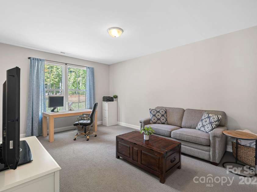 4195 Island Fox Lane, Denver, NC 28037.  MLS# CAR4243299, YatesRealty ID 10051. Main level, flex/bonus room.