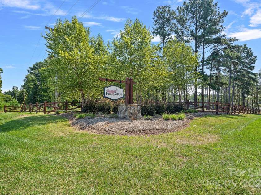 4195 Island Fox Lane, Denver, NC 28037.  MLS# CAR4243299, YatesRealty ID 10051. The desirable Fox Chase community awaits!