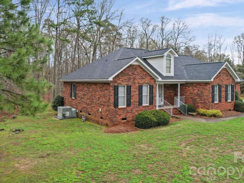 410 Elm Street, Wingate, NC 28174.  MLS# CAR4355431, YatesRealty ID 10052. 