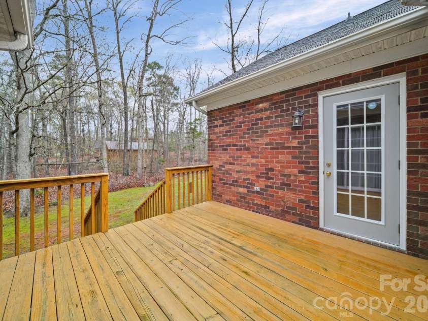 410 Elm Street, Wingate, NC 28174.  MLS# CAR4355431, YatesRealty ID 10052. 