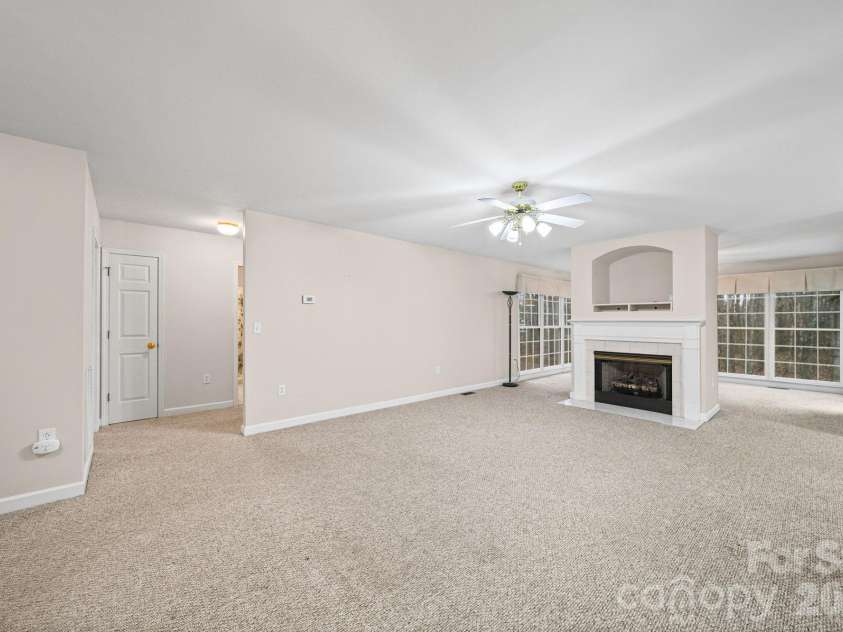 410 Elm Street, Wingate, NC 28174.  MLS# CAR4355431, YatesRealty ID 10052. 