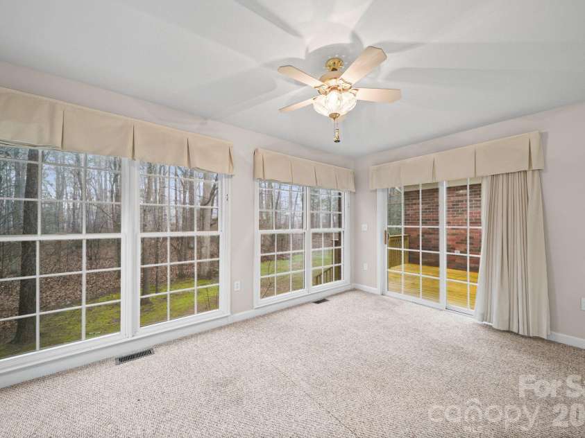 410 Elm Street, Wingate, NC 28174.  MLS# CAR4355431, YatesRealty ID 10052. 