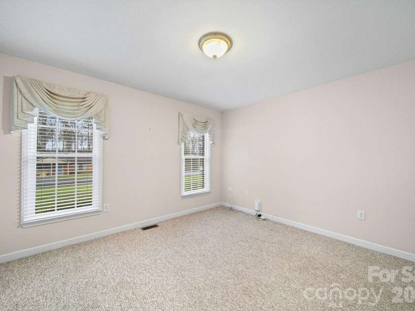 410 Elm Street, Wingate, NC 28174.  MLS# CAR4355431, YatesRealty ID 10052. 