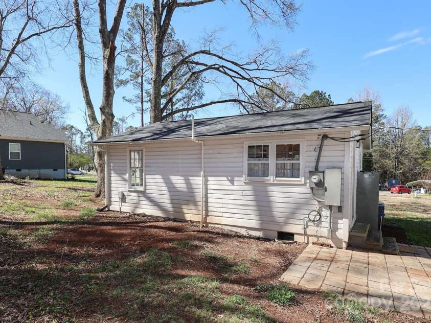 517 Roberts Avenue, York, SC 29745.  MLS# CAR4234730, YatesRealty ID 10052. Exterior Back
