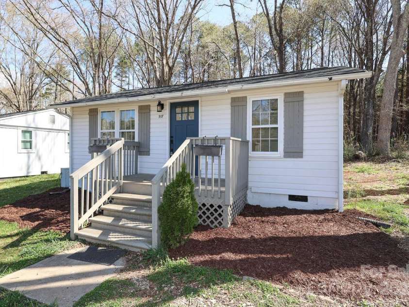 517 Roberts Avenue, York, SC 29745.  MLS# CAR4234730, YatesRealty ID 10052. Exterior Front