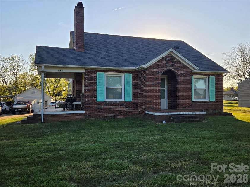 4207 Section House Road, Hickory, NC 28601.  MLS# CAR4367618, YatesRealty ID 10054. 