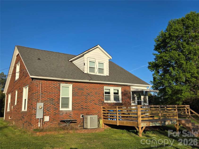 4207 Section House Road, Hickory, NC 28601.  MLS# CAR4367618, YatesRealty ID 10054. 