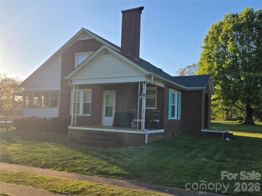 4207 Section House Road, Hickory, NC 28601.  MLS# CAR4367618, YatesRealty ID 10054. 