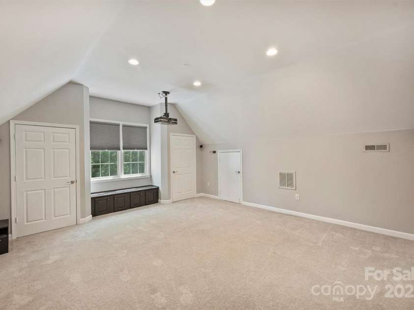 9526 Greyson Ridge Drive, Charlotte, NC 28277.  MLS# CAR4253039, YatesRealty ID 10056. 