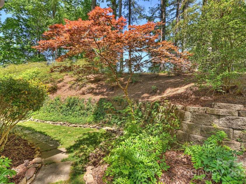 9526 Greyson Ridge Drive, Charlotte, NC 28277.  MLS# CAR4253039, YatesRealty ID 10056. 
