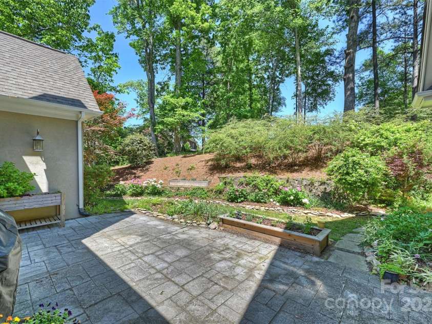 9526 Greyson Ridge Drive, Charlotte, NC 28277.  MLS# CAR4253039, YatesRealty ID 10056. 
