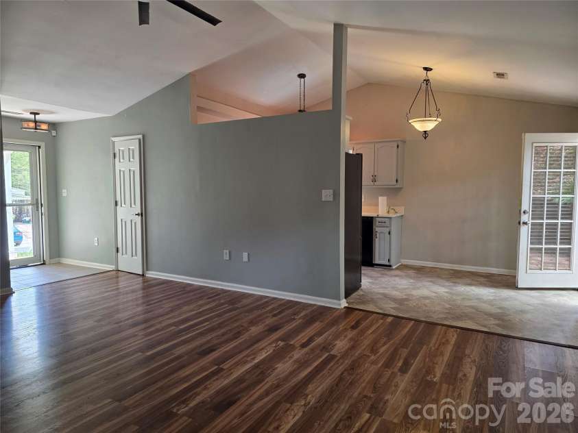221 Auten Circle, Mount Holly, NC 28120.  MLS# CAR4368237, YatesRealty ID 10057. 