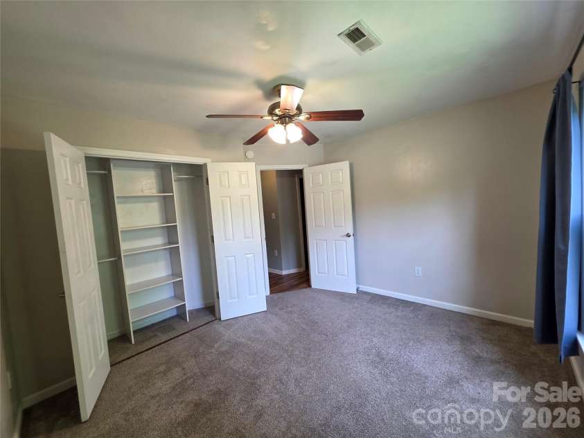 221 Auten Circle, Mount Holly, NC 28120.  MLS# CAR4368237, YatesRealty ID 10057. 