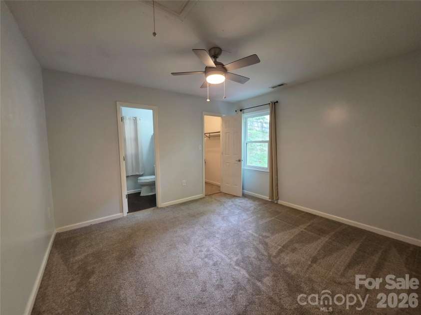221 Auten Circle, Mount Holly, NC 28120.  MLS# CAR4368237, YatesRealty ID 10057. 