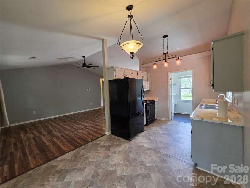 221 Auten Circle, Mount Holly, NC 28120.  MLS# CAR4368237, YatesRealty ID 10057. 