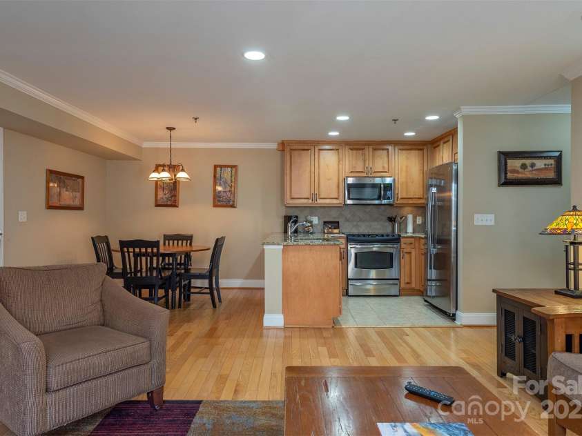 303 Bowling Park Road, Asheville, NC 28803.  MLS# CAR4202731, YatesRealty ID 10057. Open floor plan.