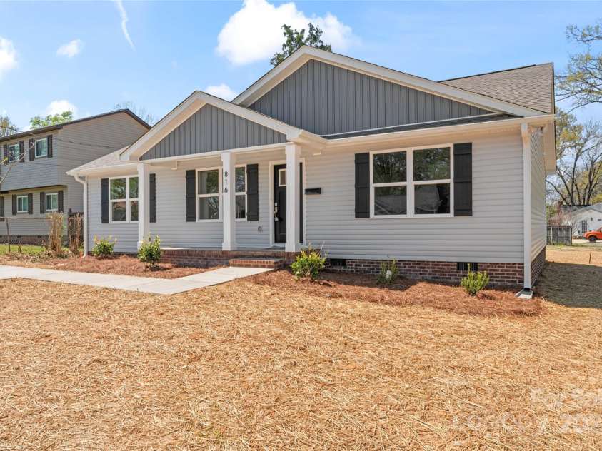 816 Confederate Avenue, Rock Hill, SC 29730.  MLS# CAR4240151, YatesRealty ID 10058. 