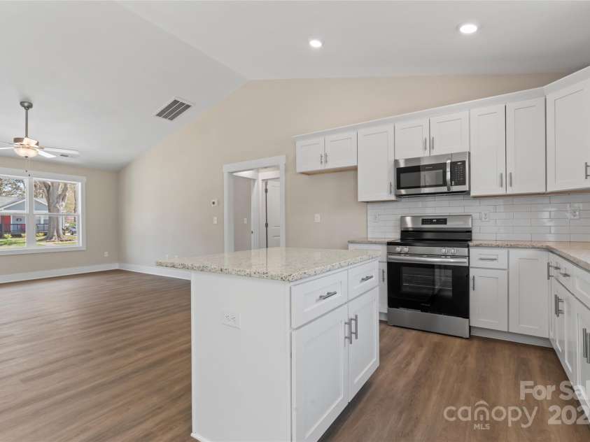 816 Confederate Avenue, Rock Hill, SC 29730.  MLS# CAR4240151, YatesRealty ID 10058. 