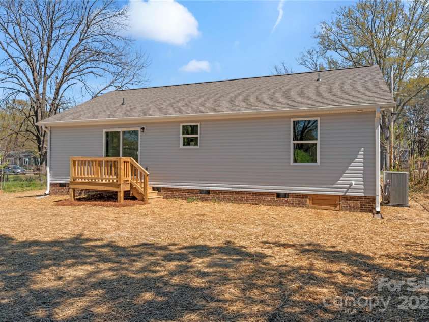 816 Confederate Avenue, Rock Hill, SC 29730.  MLS# CAR4240151, YatesRealty ID 10058. 