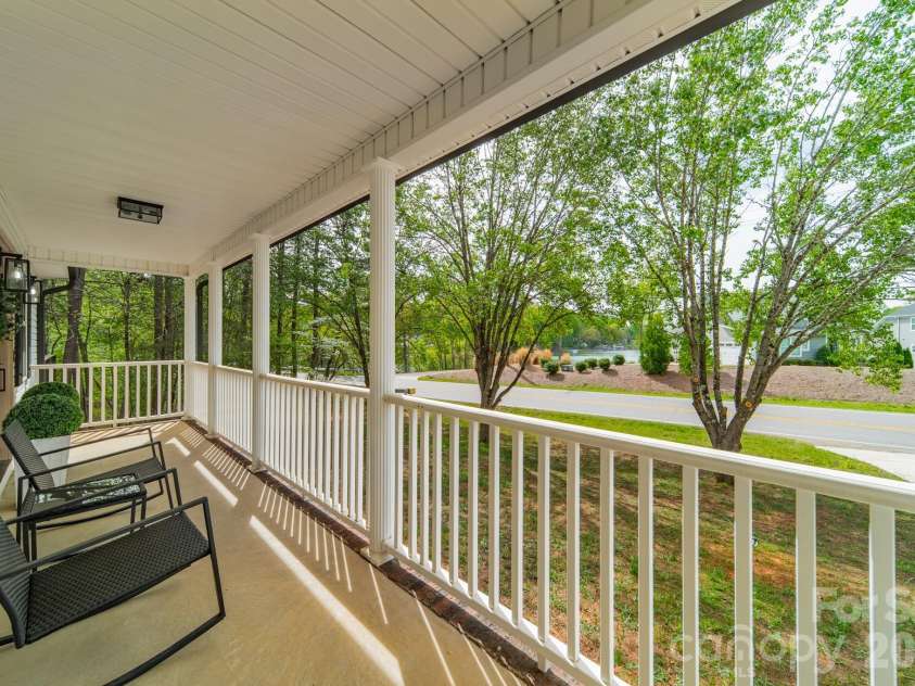 902 Cornelius Road, Mooresville, NC 28117.  MLS# CAR4366793, YatesRealty ID 10058. 