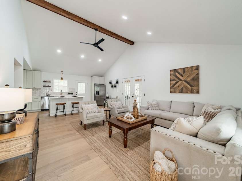 902 Cornelius Road, Mooresville, NC 28117.  MLS# CAR4366793, YatesRealty ID 10058. 