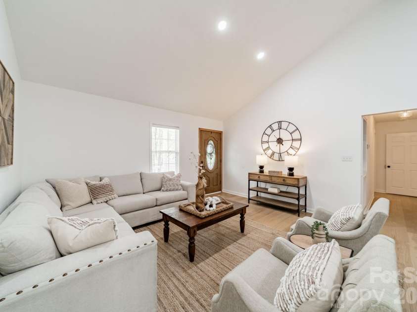 902 Cornelius Road, Mooresville, NC 28117.  MLS# CAR4366793, YatesRealty ID 10058. 