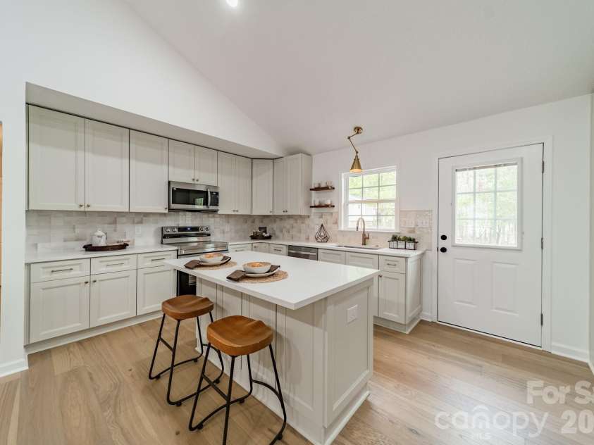 902 Cornelius Road, Mooresville, NC 28117.  MLS# CAR4366793, YatesRealty ID 10058. 