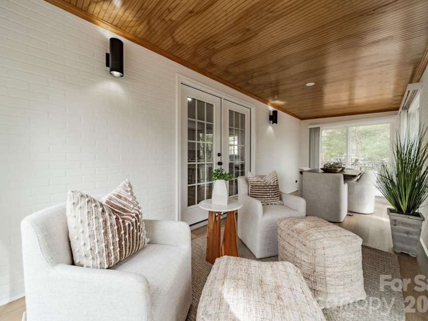 902 Cornelius Road, Mooresville, NC 28117.  MLS# CAR4366793, YatesRealty ID 10058. 