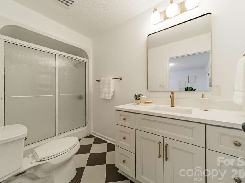 902 Cornelius Road, Mooresville, NC 28117.  MLS# CAR4366793, YatesRealty ID 10058. 