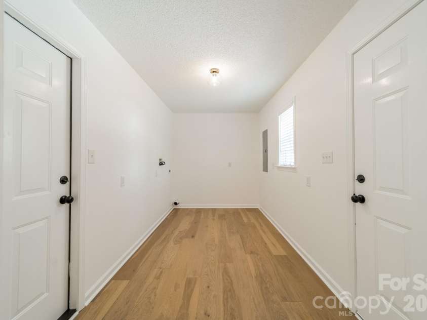 902 Cornelius Road, Mooresville, NC 28117.  MLS# CAR4366793, YatesRealty ID 10058. 