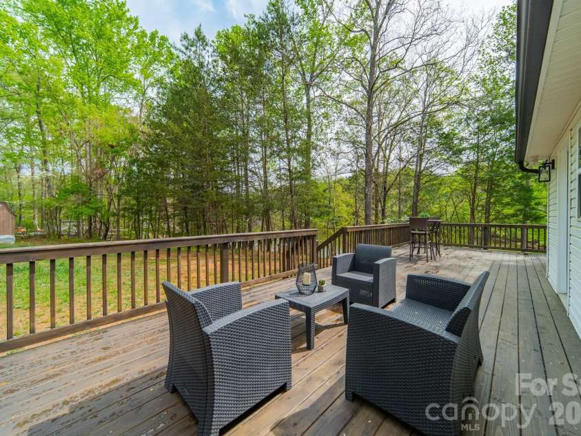 902 Cornelius Road, Mooresville, NC 28117.  MLS# CAR4366793, YatesRealty ID 10058. 