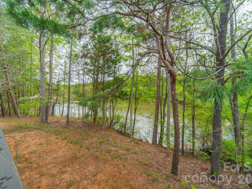 902 Cornelius Road, Mooresville, NC 28117.  MLS# CAR4366793, YatesRealty ID 10058. 