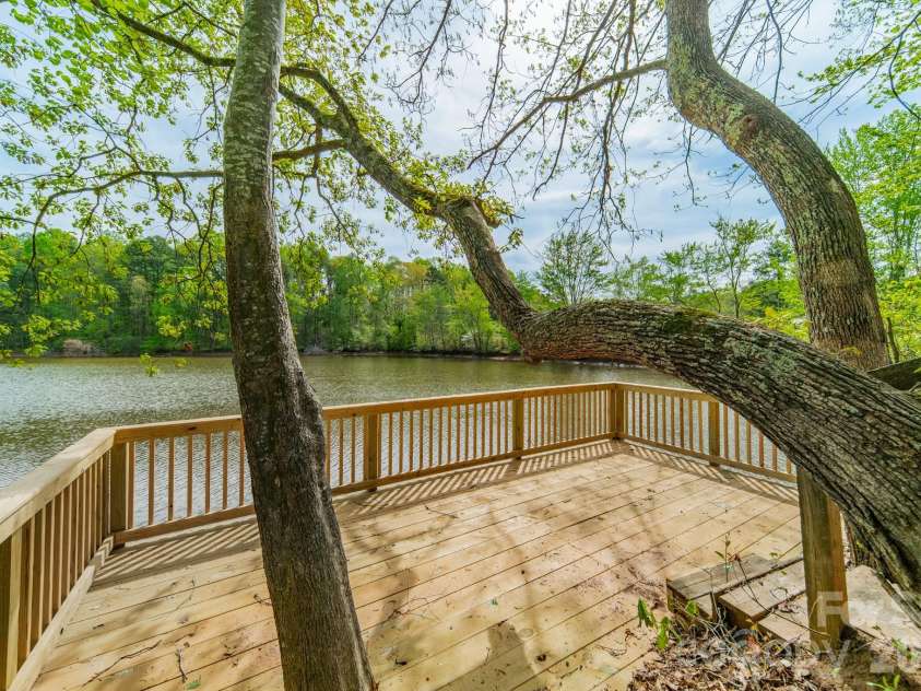 902 Cornelius Road, Mooresville, NC 28117.  MLS# CAR4366793, YatesRealty ID 10058. 