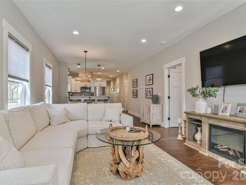 310 Portmanvilla Road, Black Mountain, NC 28711.  MLS# CAR4368197, YatesRealty ID 10059. 