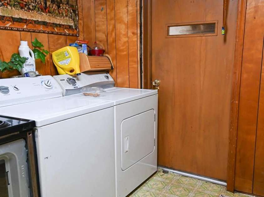 316 4th Avenue, Gastonia, NC 28054.  MLS# CAR4219527, YatesRealty ID 1006. Laundry