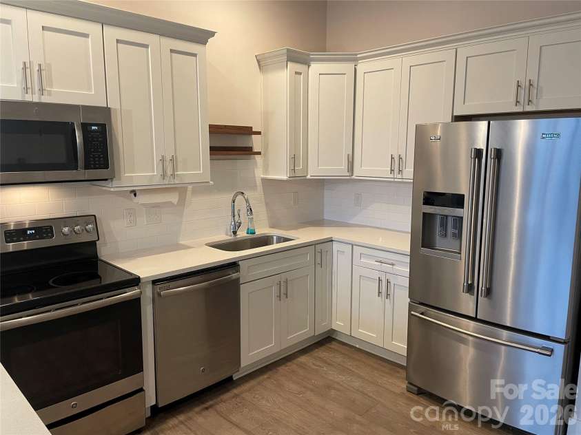 935 Mcalway Road, Charlotte, NC 28211.  MLS# CAR4337700, YatesRealty ID 1006. 