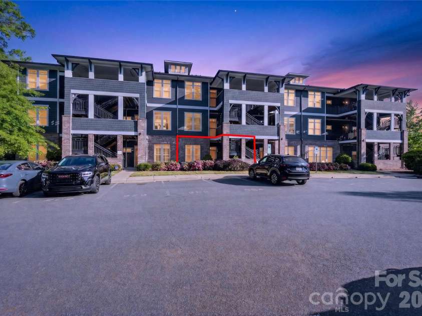 935 Mcalway Road, Charlotte, NC 28211.  MLS# CAR4375115, YatesRealty ID 1006. 