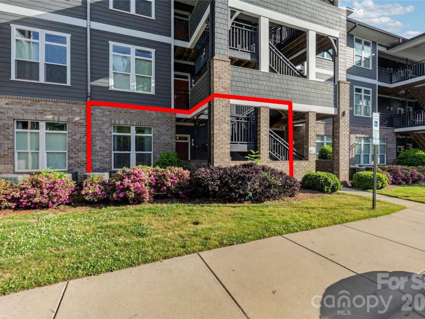 935 Mcalway Road, Charlotte, NC 28211.  MLS# CAR4375115, YatesRealty ID 1006. 