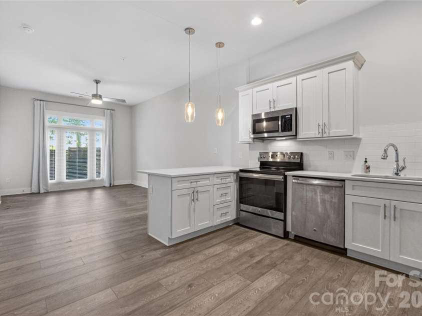 935 Mcalway Road, Charlotte, NC 28211.  MLS# CAR4375115, YatesRealty ID 1006. 