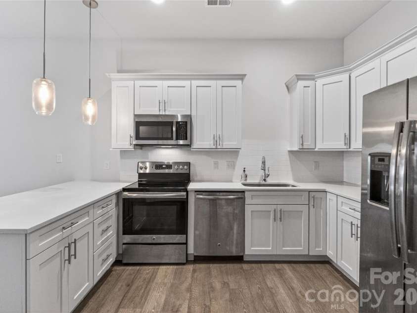 935 Mcalway Road, Charlotte, NC 28211.  MLS# CAR4375115, YatesRealty ID 1006. 