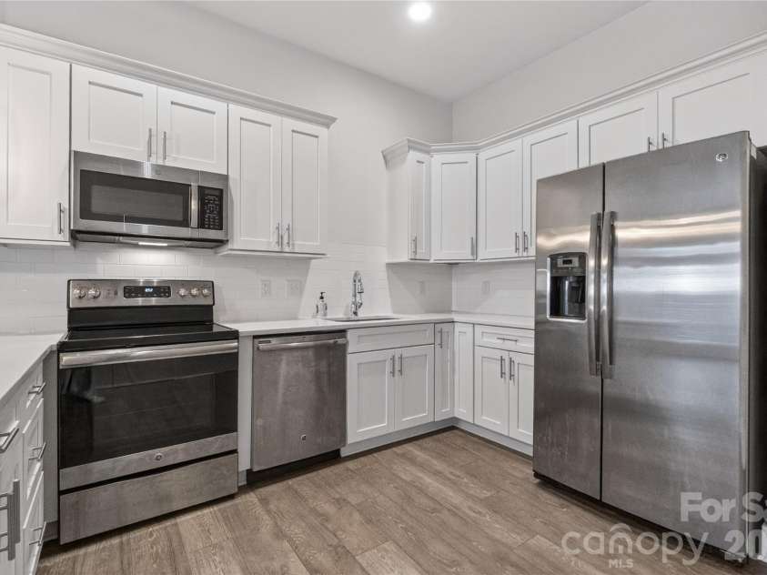 935 Mcalway Road, Charlotte, NC 28211.  MLS# CAR4375115, YatesRealty ID 1006. 