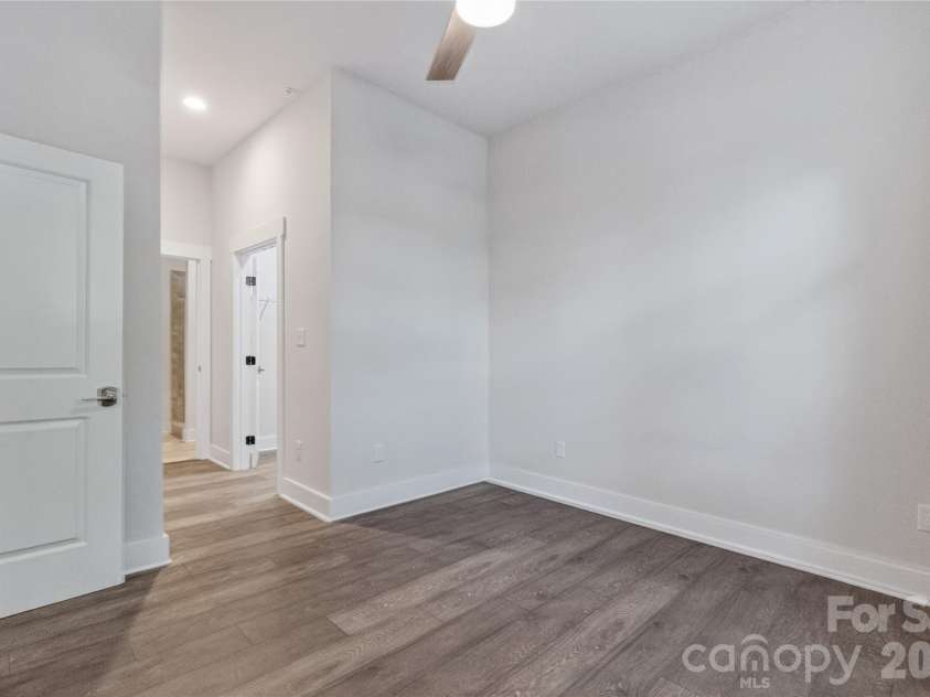 935 Mcalway Road, Charlotte, NC 28211.  MLS# CAR4375115, YatesRealty ID 1006. 