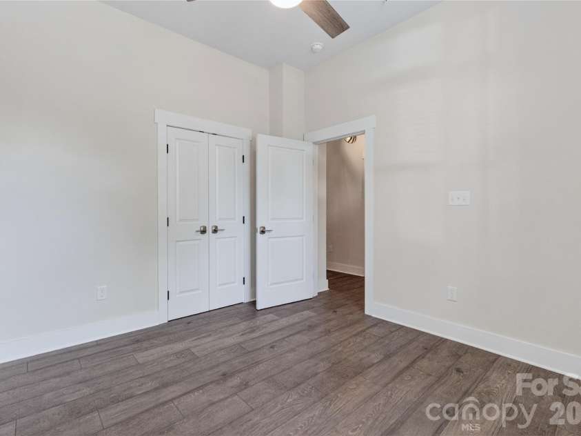 935 Mcalway Road, Charlotte, NC 28211.  MLS# CAR4375115, YatesRealty ID 1006. 