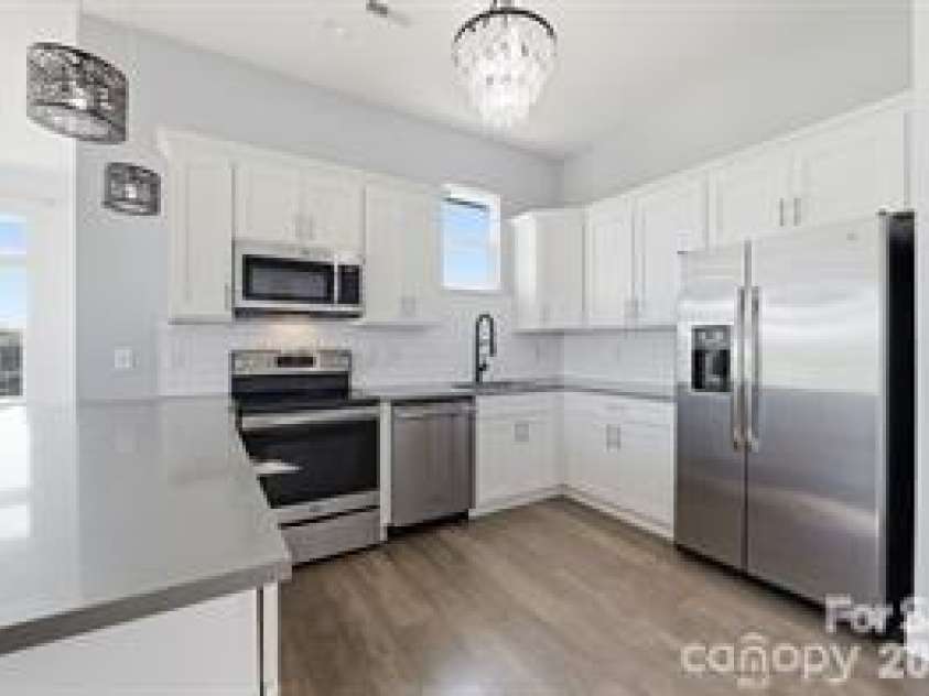 935 Mcalway Road, Charlotte, NC 28211.  MLS# CAR4403948, YatesRealty ID 1006. 