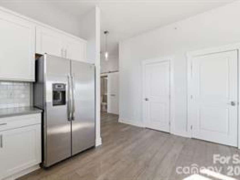 935 Mcalway Road, Charlotte, NC 28211.  MLS# CAR4403948, YatesRealty ID 1006. 