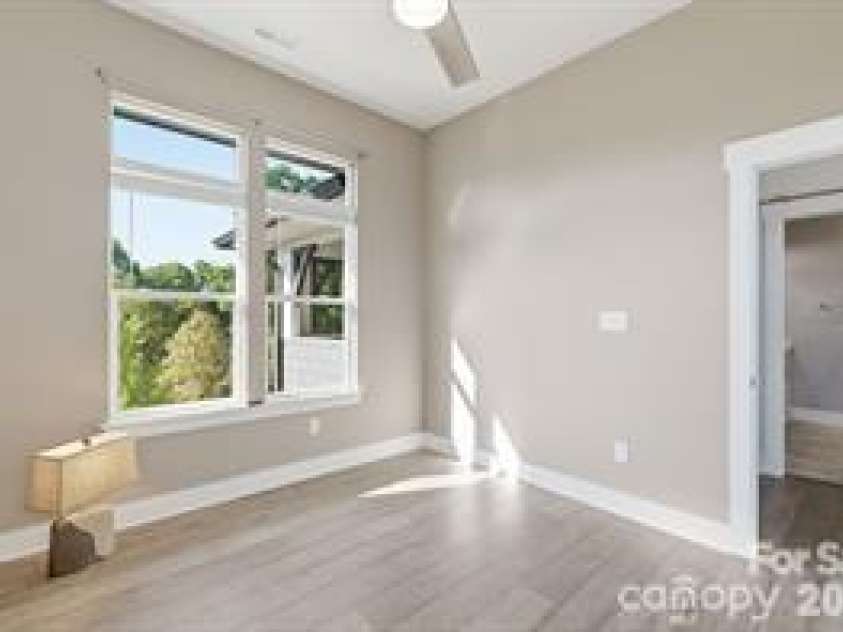 935 Mcalway Road, Charlotte, NC 28211.  MLS# CAR4403948, YatesRealty ID 1006. 