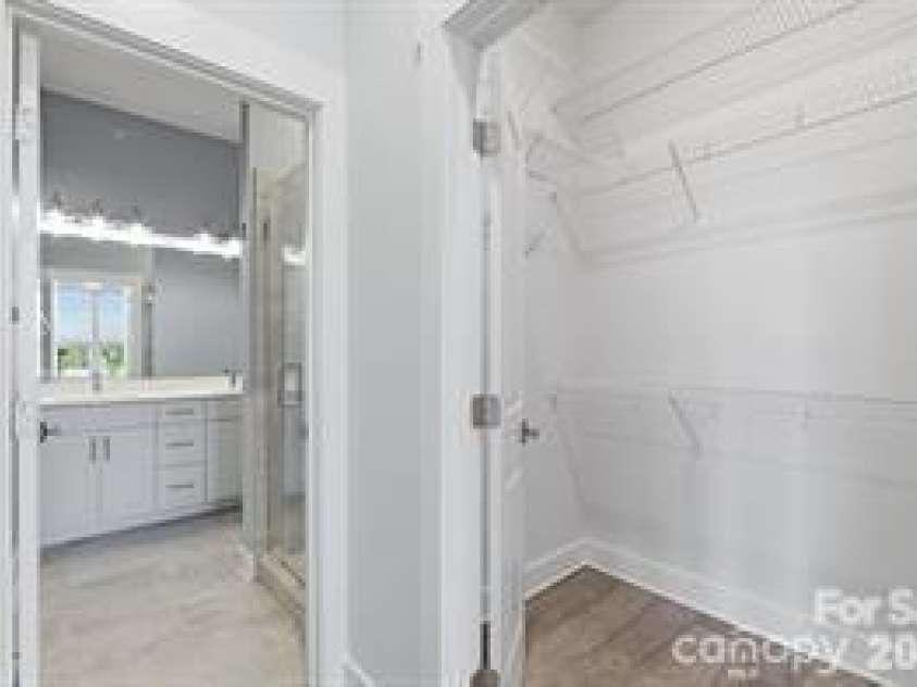 935 Mcalway Road, Charlotte, NC 28211.  MLS# CAR4403948, YatesRealty ID 1006. 