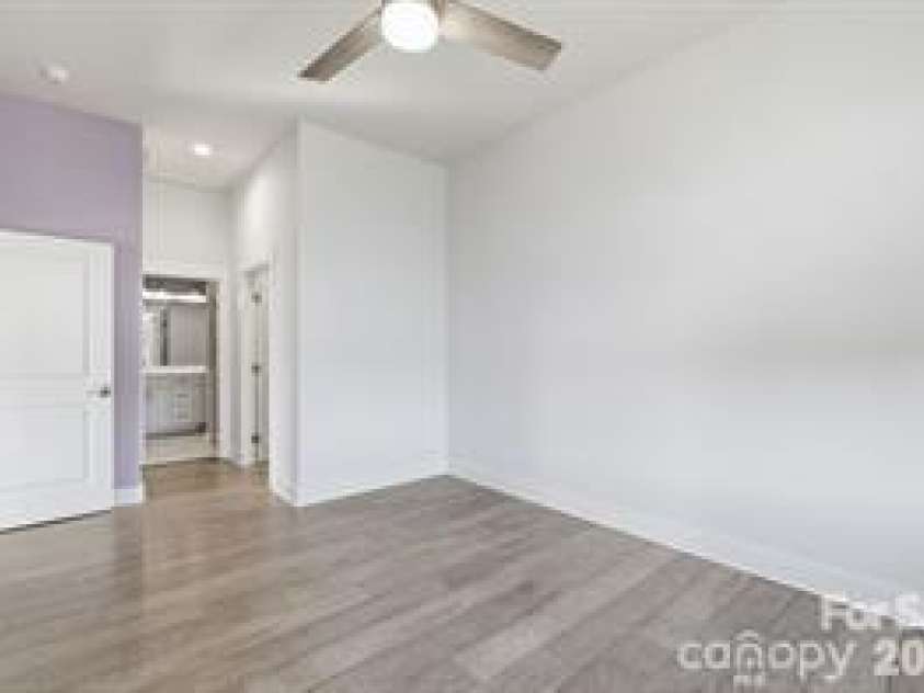 935 Mcalway Road, Charlotte, NC 28211.  MLS# CAR4403948, YatesRealty ID 1006. 
